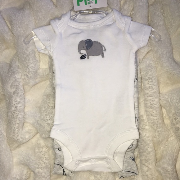 Child of Mine by Carter’s 3 piece Premie set: onesie, pants and hoodie, NWT! - Picture 4 of 10